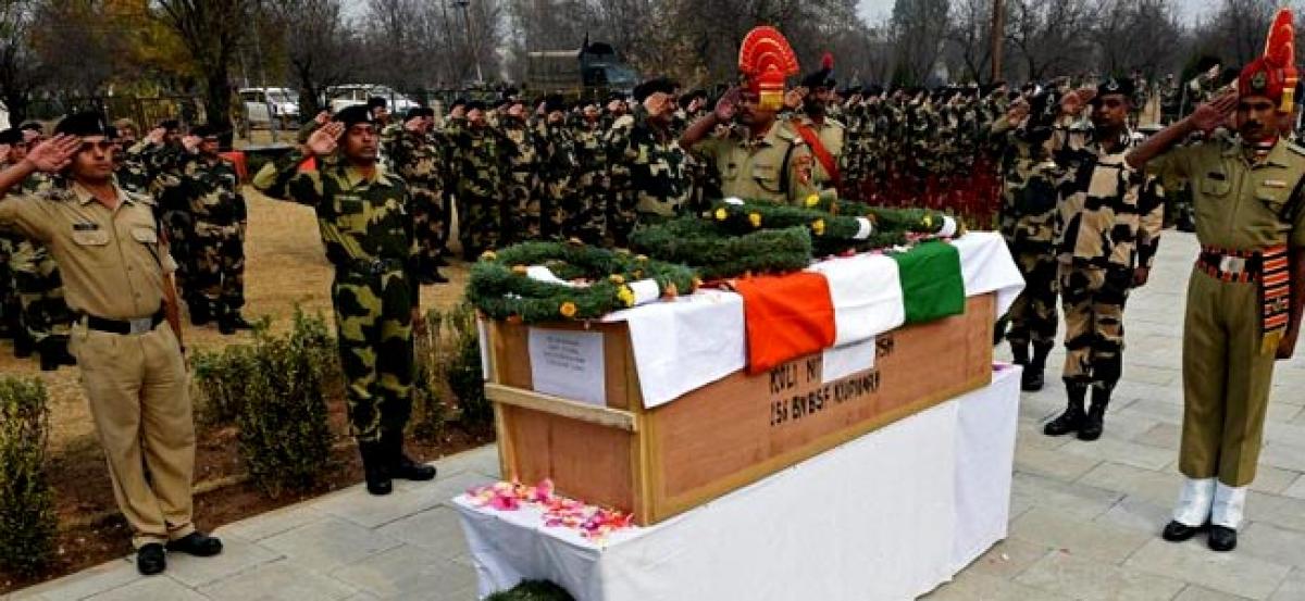 Thousands bid adieu to martyred BSF jawan Nitin Subhash in Maharashtra