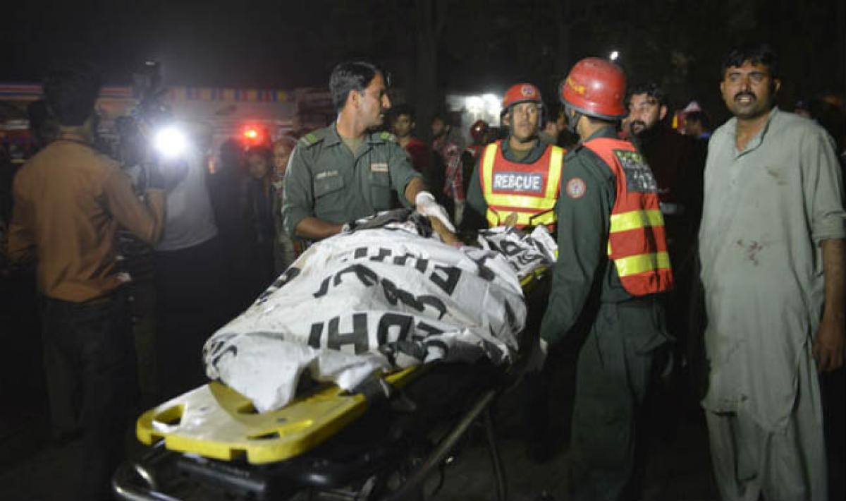 Lahore Suicide bomb blast toll touches 72