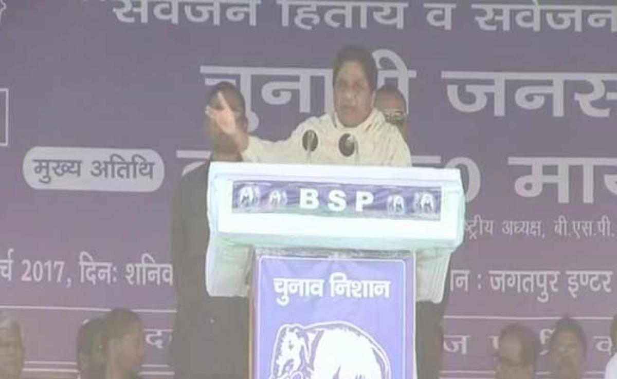 People At PM Narendra Modis Roadshow Mere Spectators: Mayawati