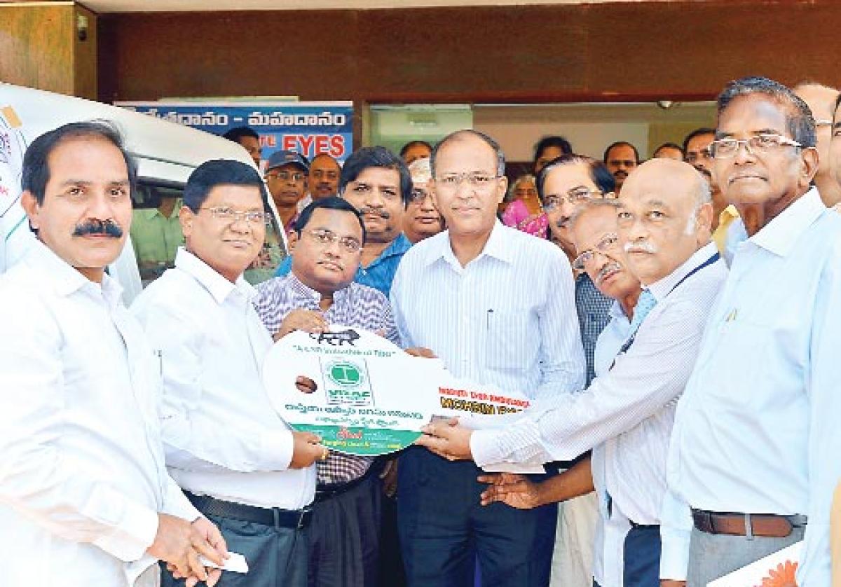 RINL donates ambulance to Mohsin Eye Bank