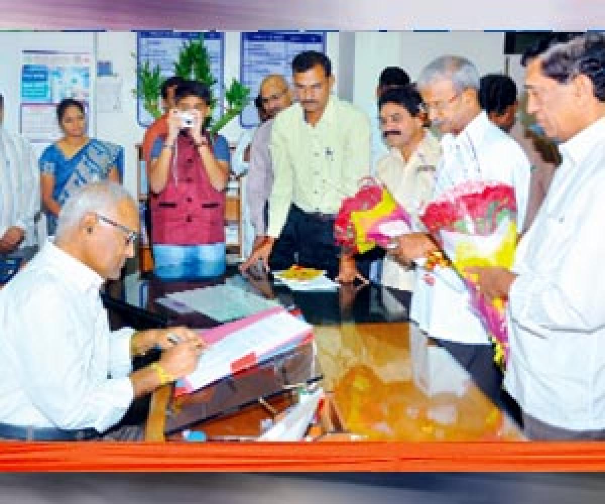 Gopal Rao takes charge as TSNPDCL CMD
