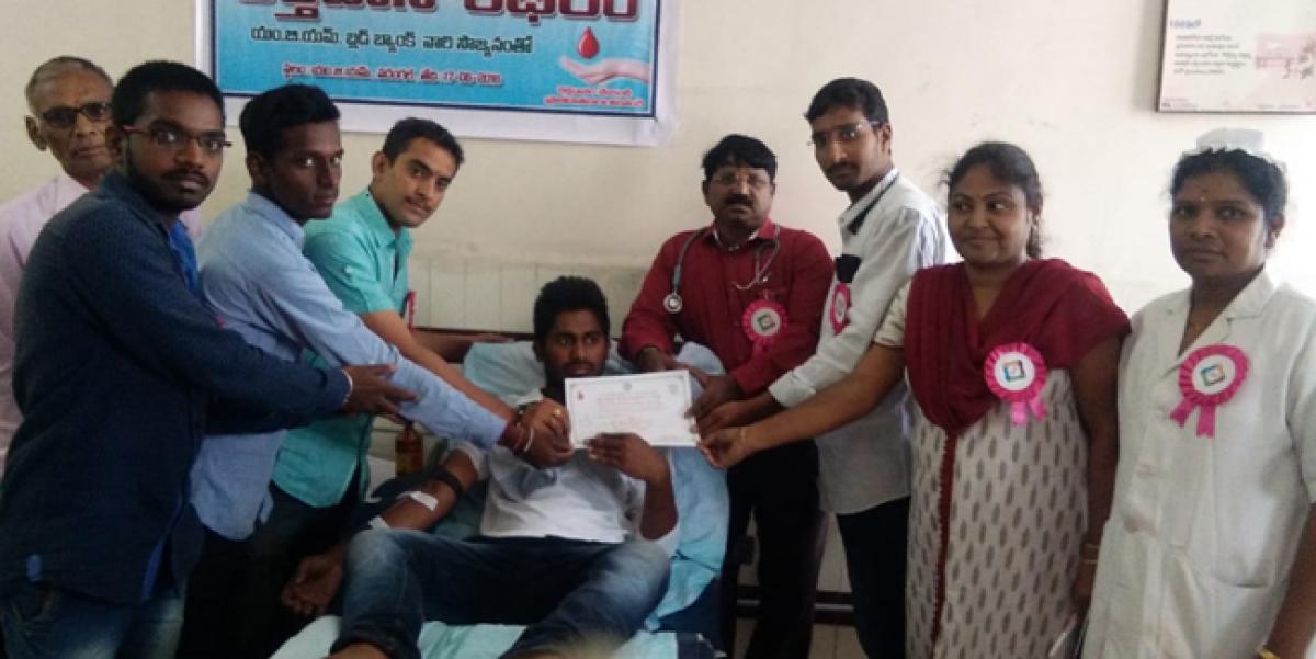 Fathers’ Day: Blood donation camp held