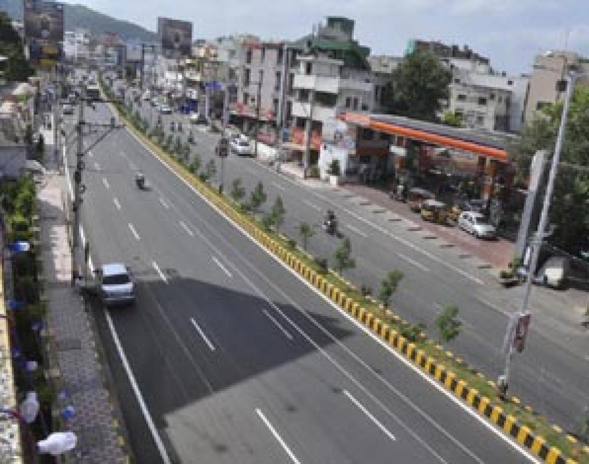 Traffic curbs hit trading in Vijayawada