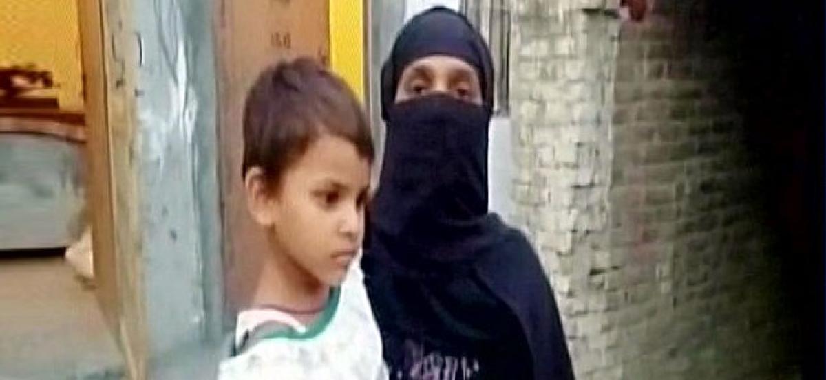 Will convert to Hinduism or commit suicide: Triple talaq victim