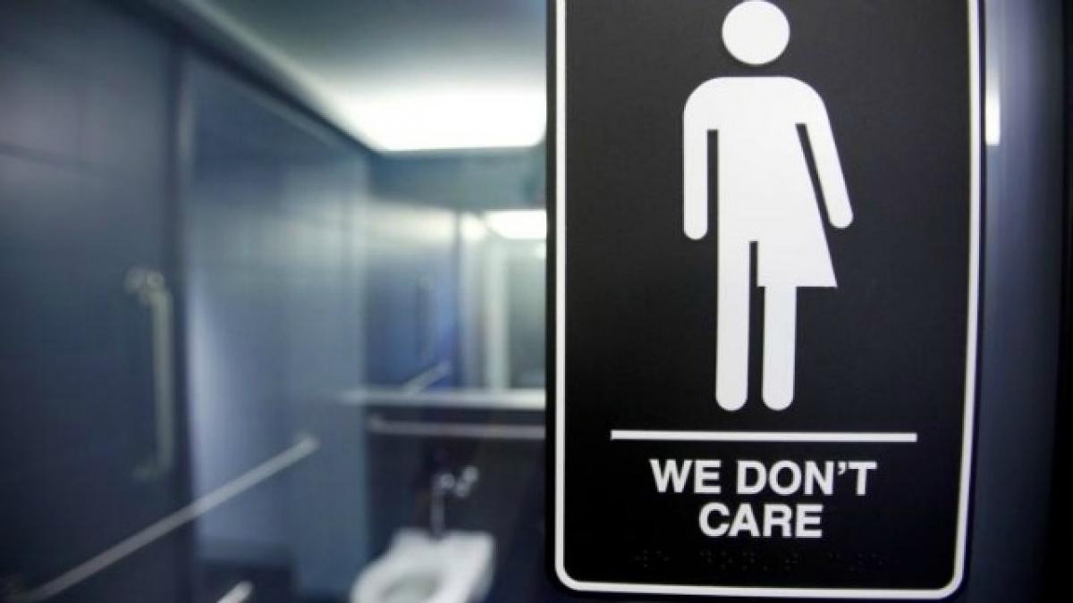 10 states sue over restrooms transgender students can use