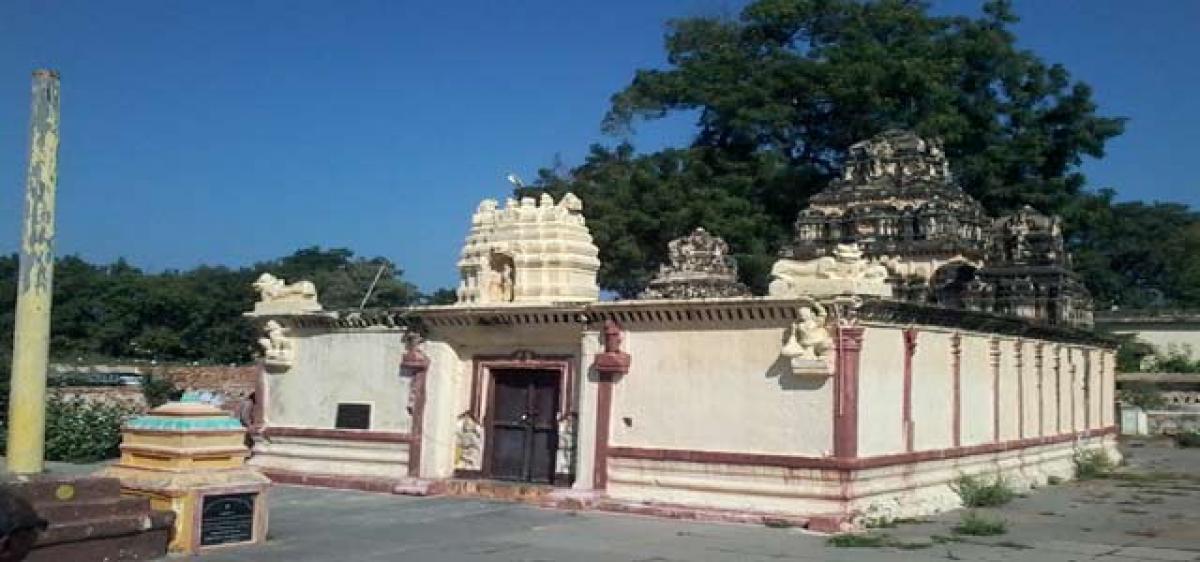 Gods abode Siddavatam lies in neglect