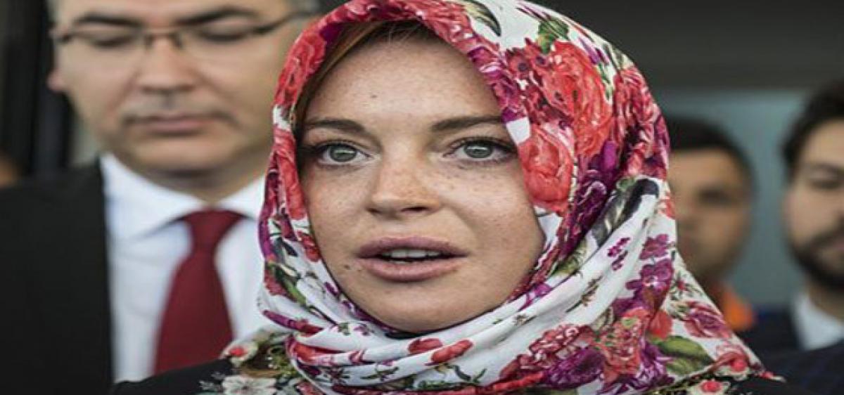 Lindsay Lohan didn’t  convert religion