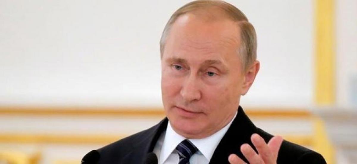 Putin seeks compromise, not trade in Japan isle dispute