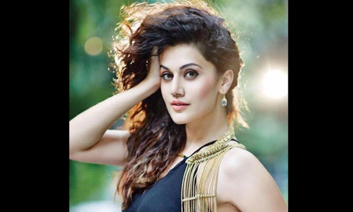 Taapsee Pannu always found John Abraham and Hrithik Roshan extremely good looking