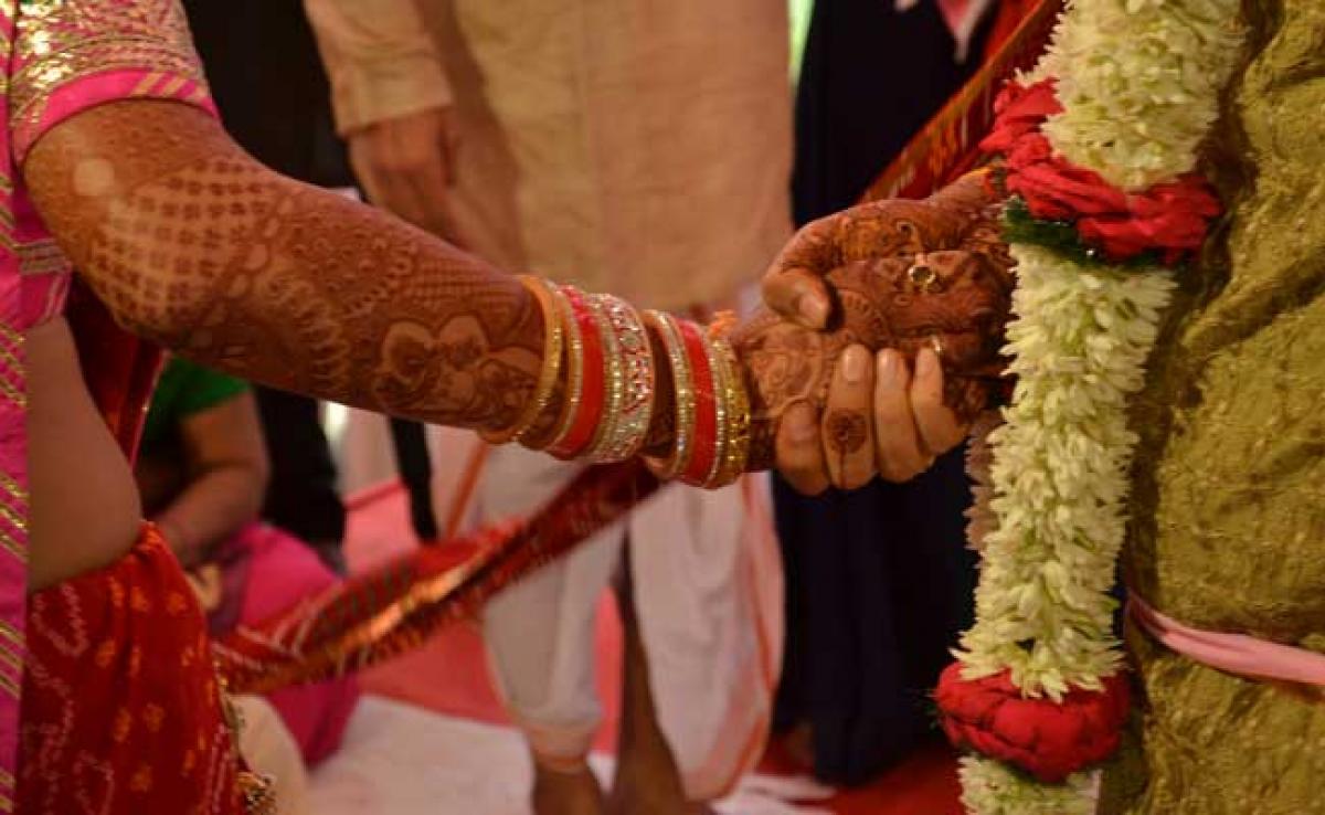 Uttar Pradesh To Make Marriage Registration Mandatory: Sources