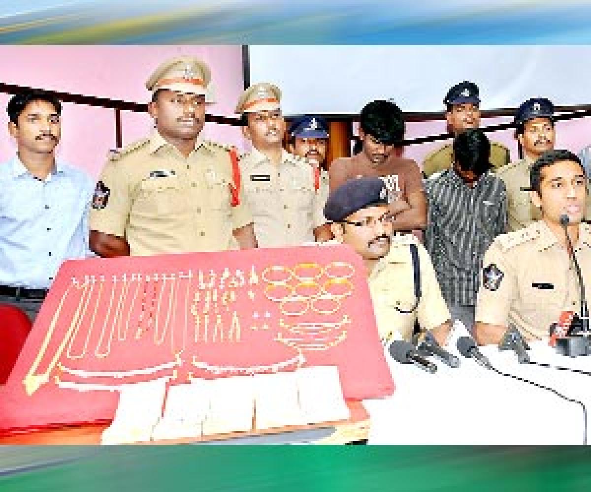 Two arrested; ornaments worth `10.5 lakh seized