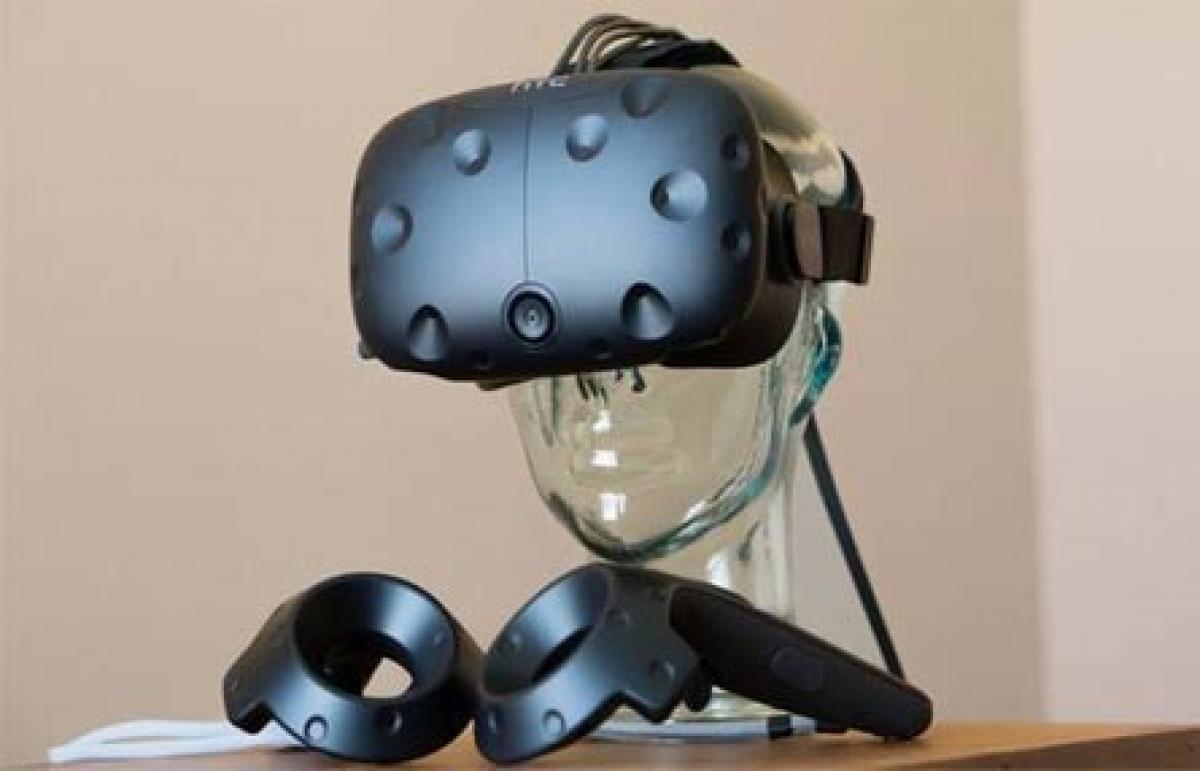 HTC Vive now comes with two VR titles