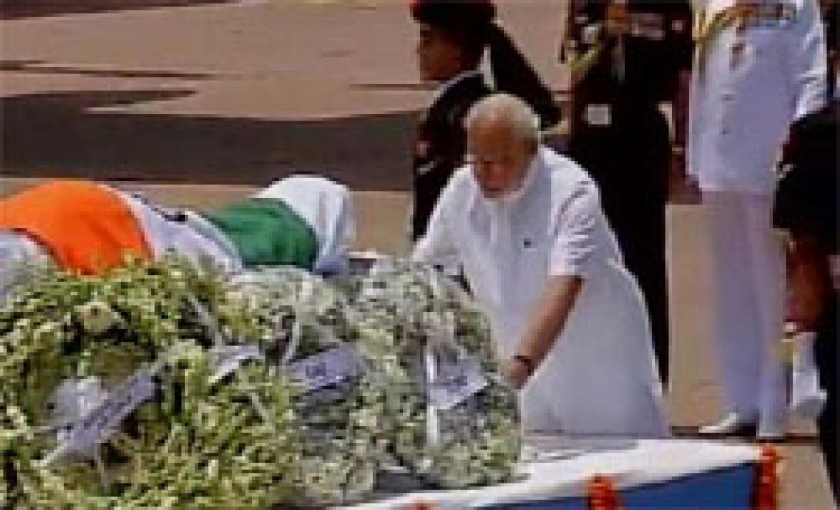 Former President Abdul Kalams body brought to Delhi; President, PM pay tribute