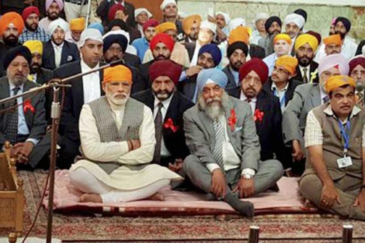 New generation must know the sacrifices of great Sikh Gurus and Granth Sahib: Modi