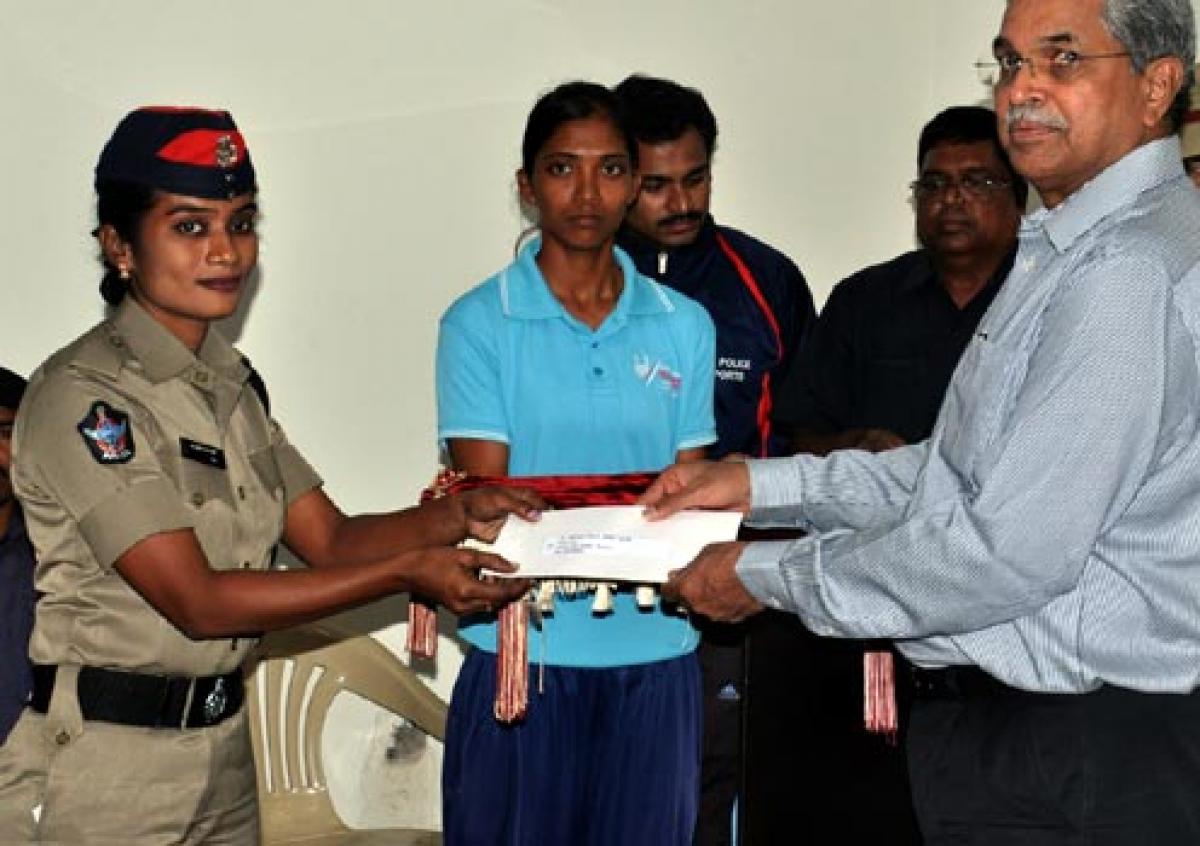 DGP presents cash awards medals to sportspersons