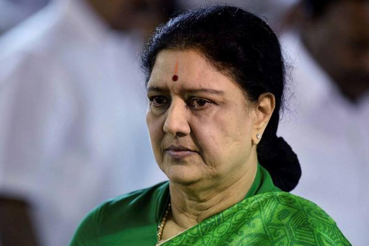 AIADMK files PIL in SC asking TN Governor to invite Sasikala to form govt within 24 hrs