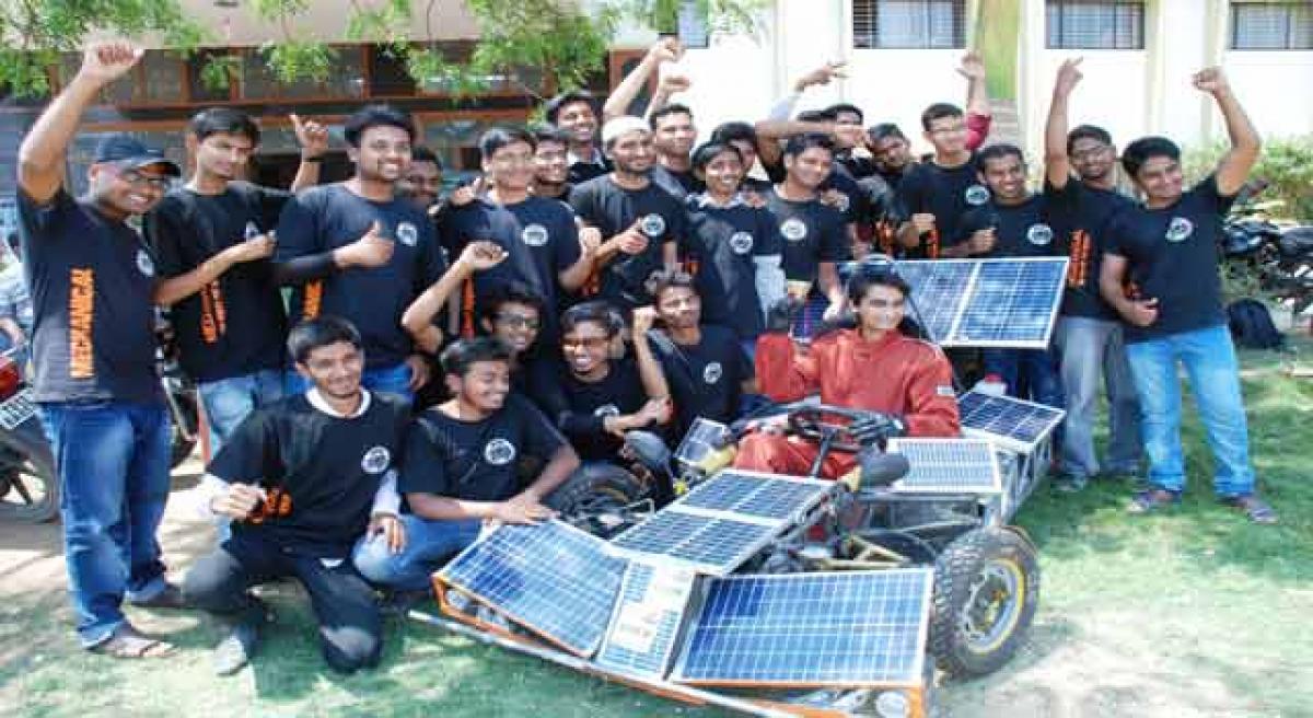 Lord’s students get best innovation award for solar car