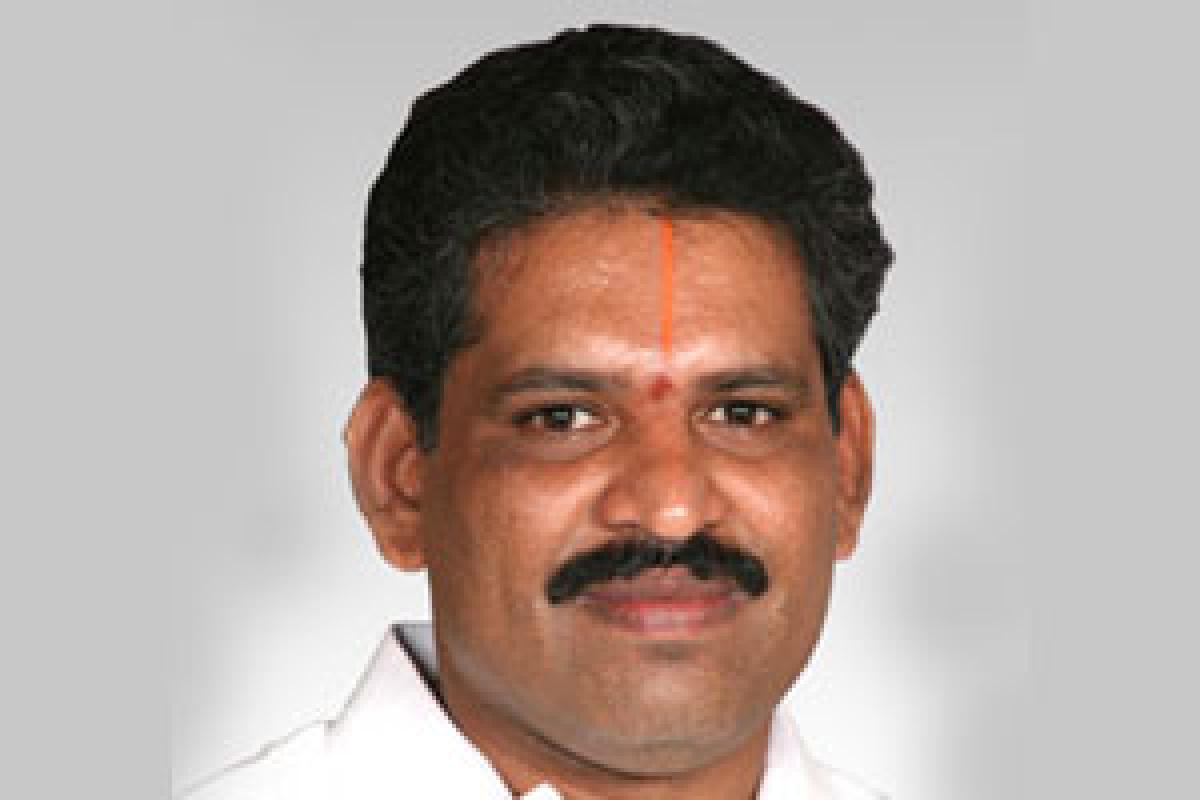 YSRCP MLA Chevireddy Bhaskar Reddy moved from Nellore to Chittoor jail