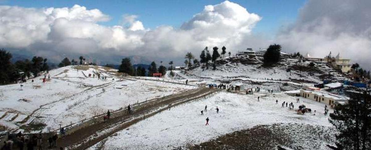 Solang Valley bereft of snow cover disappoint skiers