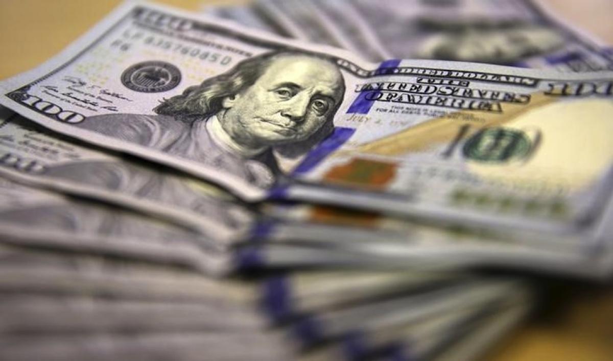 US dollar mixed amid Trump policy, economic data