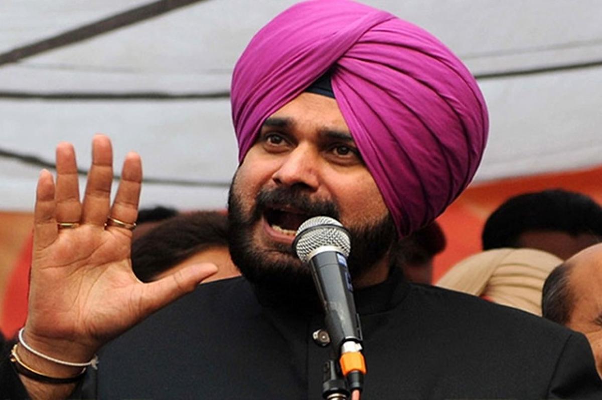 Navjot Sidhu face of AAP for CM in Punjab?