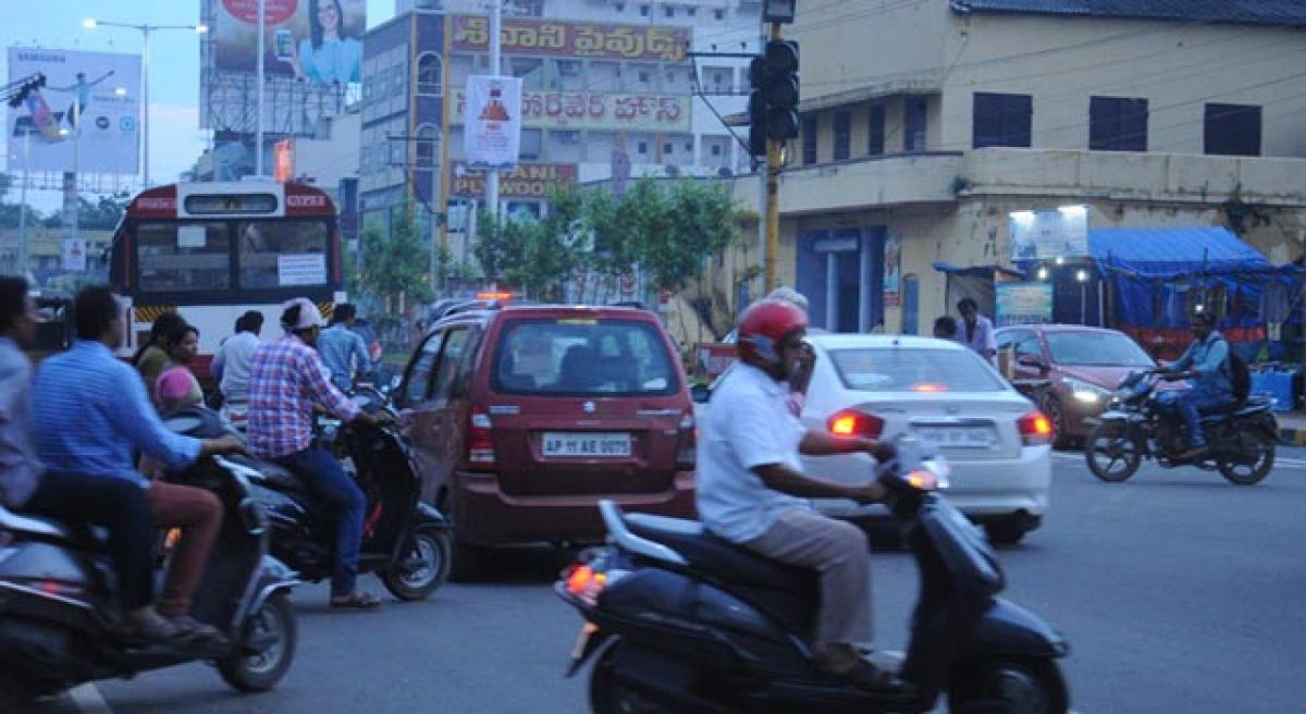 Traffic signals black out