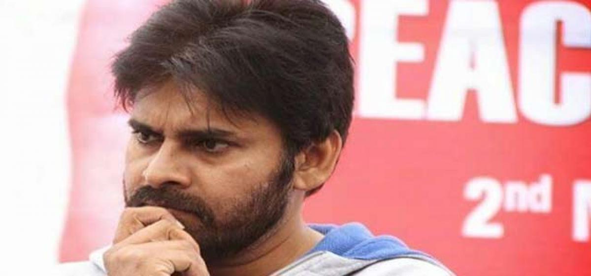 Pawan Kalyan targets RBI chief; dubs note ban a disaster