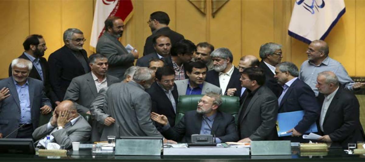 Irans Parliament approves on nuclear deal with world powers