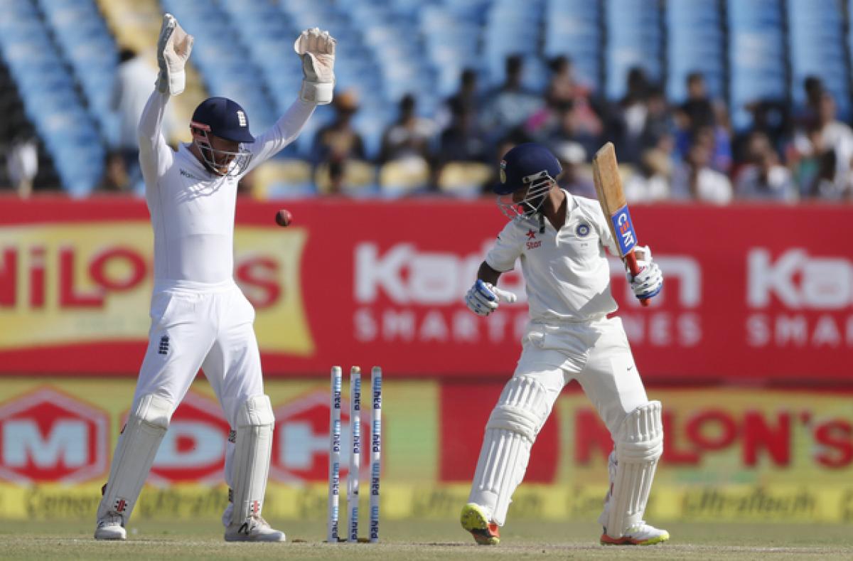 India falters with quick succession of wickets, post 411/6 at lunch