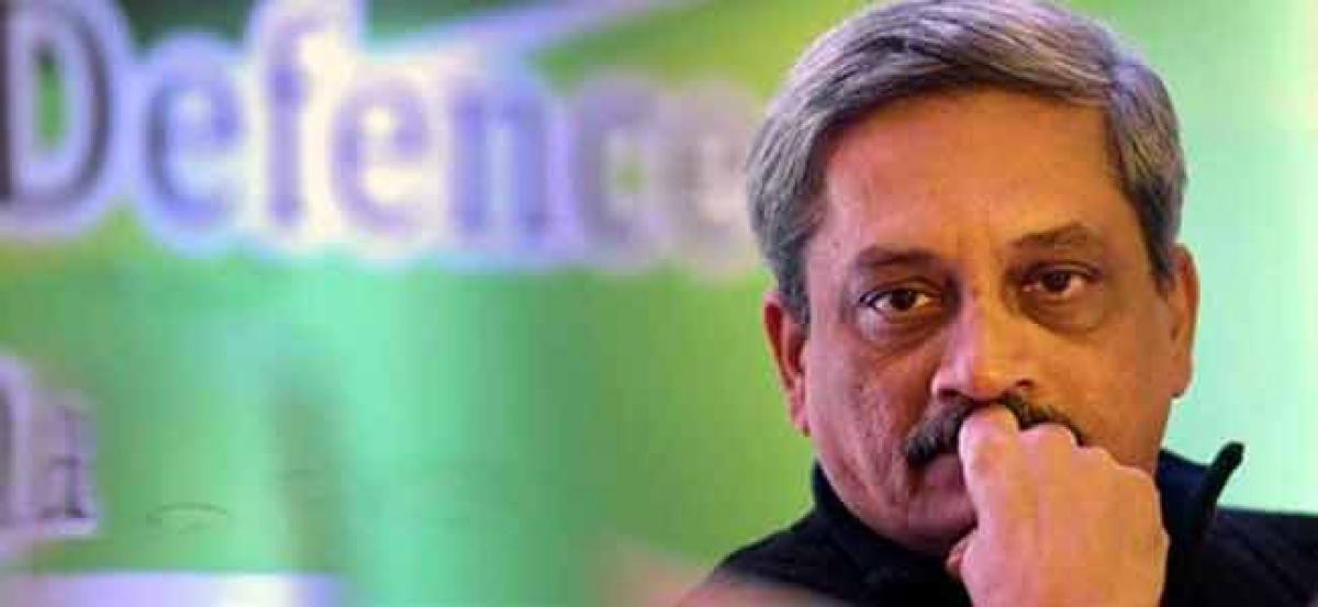 Goa party flays Manohar Parrikar for sleeping during Republic Day parade