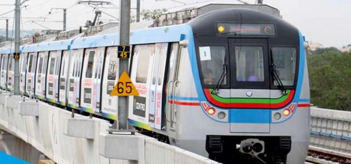 Hyderabad Metro to be ready by mid-2017