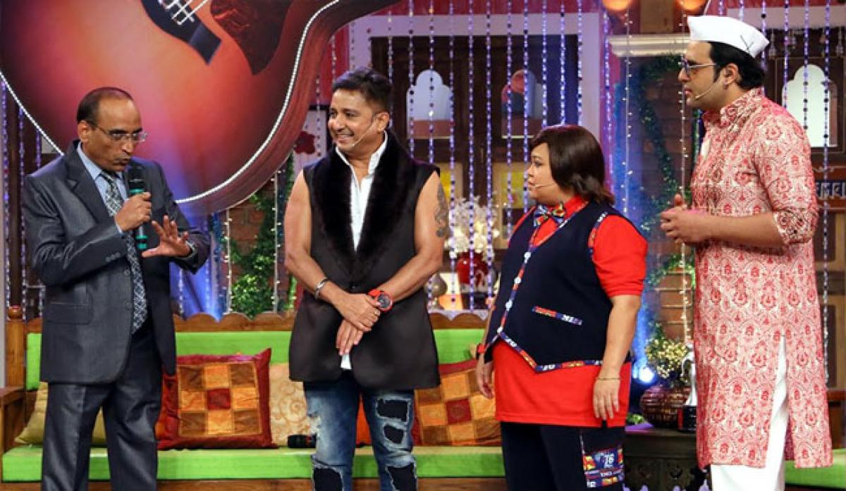 Photos: Sukhwinder Singh promotes Love Ke Funday on Comedy Nights Live