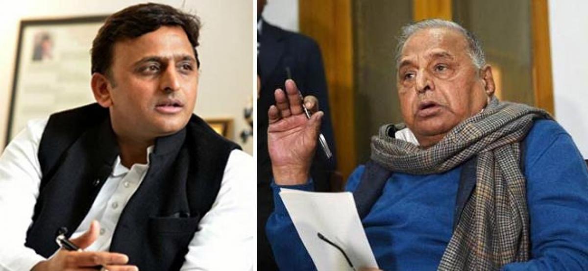With both factions demanding cycle, will Samajwadi Partys symbol be frozen?
