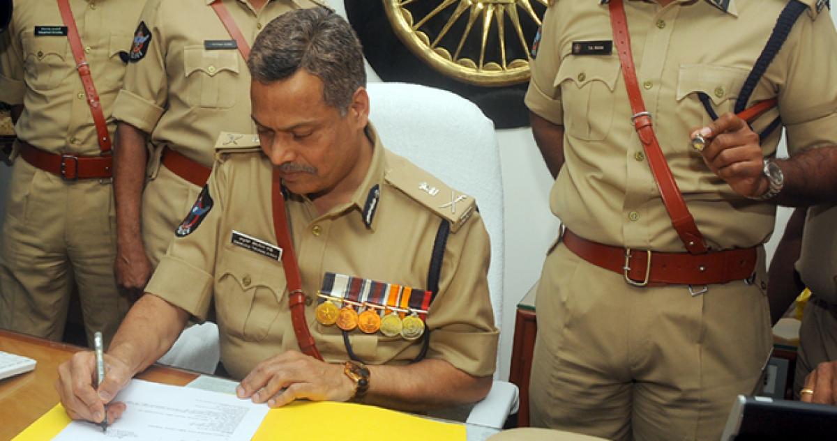 Dwaraka Tirumala Rao assumes charge as Vijayawada new CP