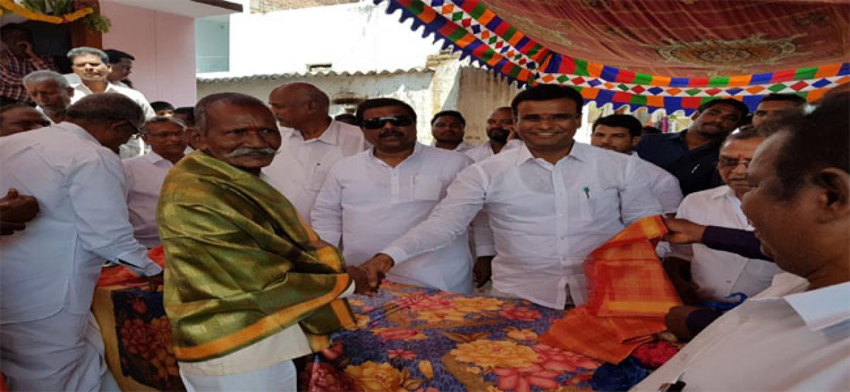 MLA inaugurates community hall & library