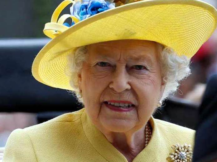 Brexit: Queen Elizabeth II urges divided Britons to seek common ground