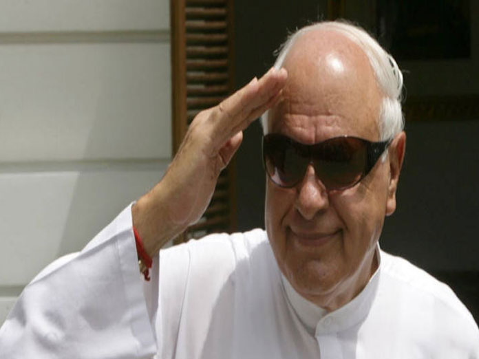 Centre can take up Kashmir issue with Hurriyat: Farooq Abdullah