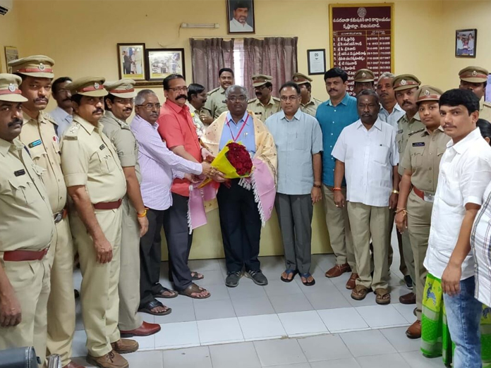 Call  by Deputy Transport Commissioner E Meera Prasad to donate blood, organs