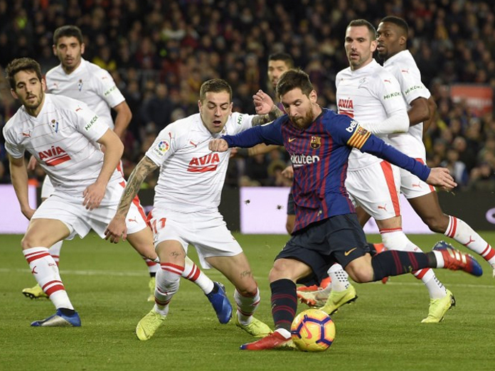 Monstrous Messi scores 400th La Liga goal, sends Barca five points clear