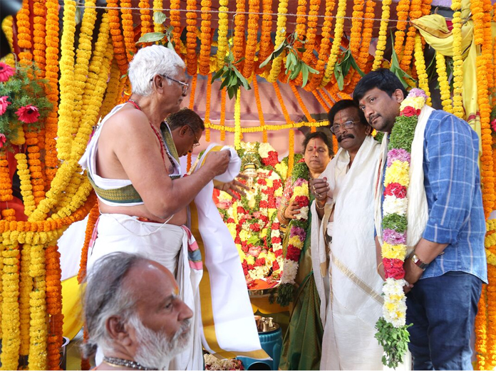 Siddha, others greet people on Sankranti