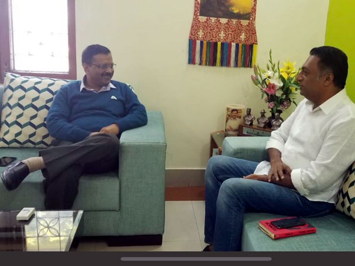 ‘Need people like Prakash Raj in Parliament’, says Arvind Kejriwal