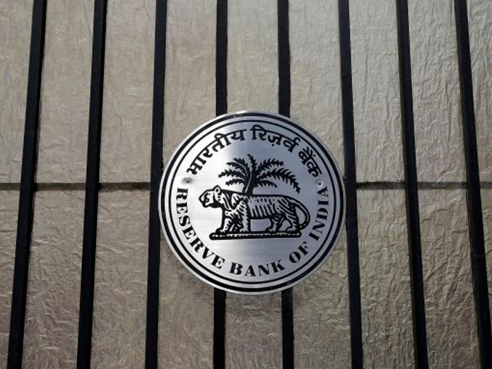 Supreme Court Issues Notice To RBI On Pleas Alleging Violation Of RTI Law