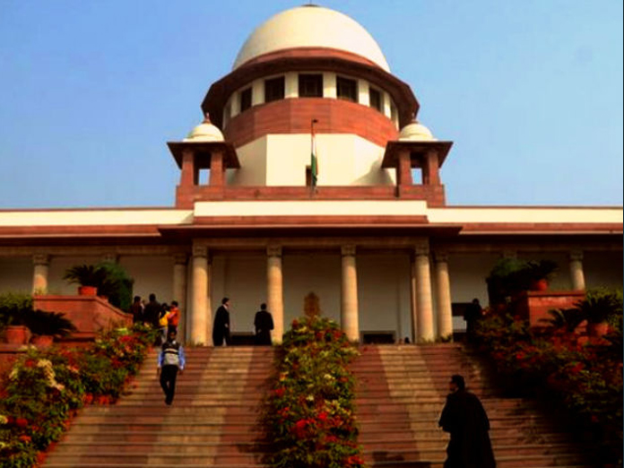 SC keeps pending petitions challenging notification on entry of minorities