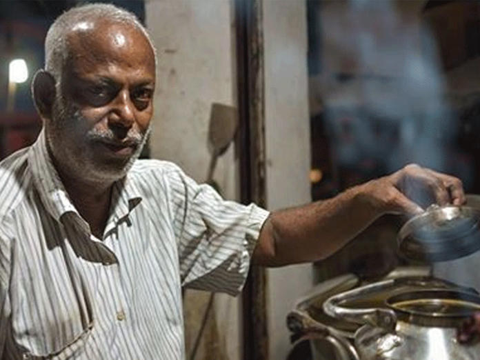 Tea-seller, retired IPS officer among Padma awardees