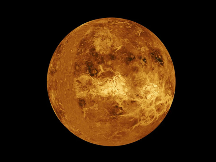 Giant pattern discovered in clouds of Venus