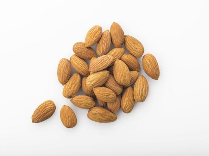 Here’s why you should eat more almonds!