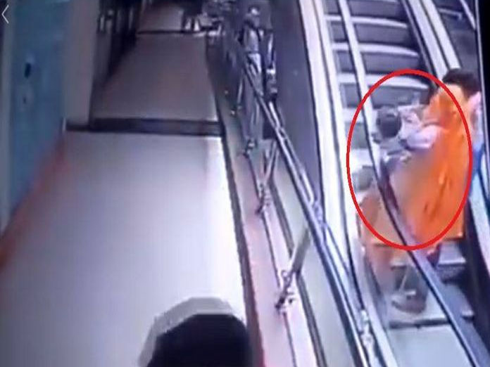 Toddler falls from Bengaluru Metro station, dies