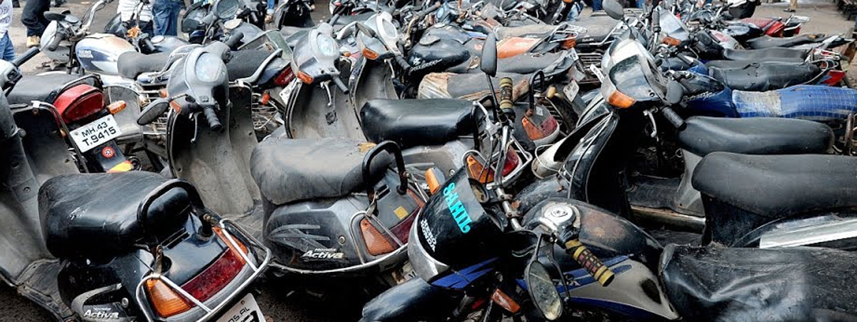 Bike lifters held, 41 motorcycles recovered