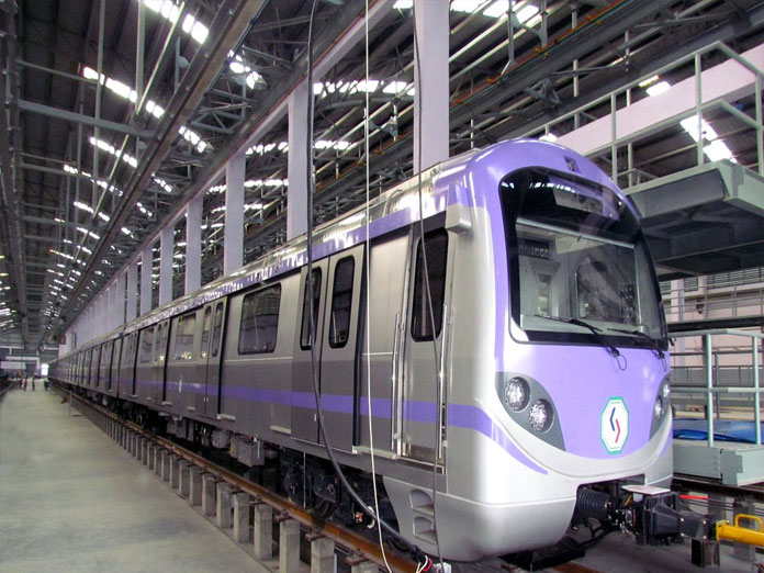 Smoke in Kolkata Metro, none injured