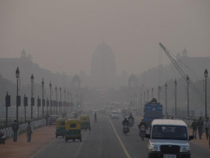 Air pollution shoots up in Delhi, rain expected around Feb 5